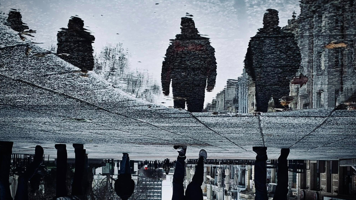 Разминавания и срещи "Точно днес"