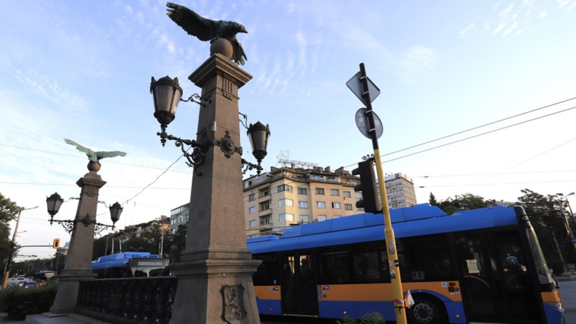 Суматоха заради забравен куфар в автобус №94 в София