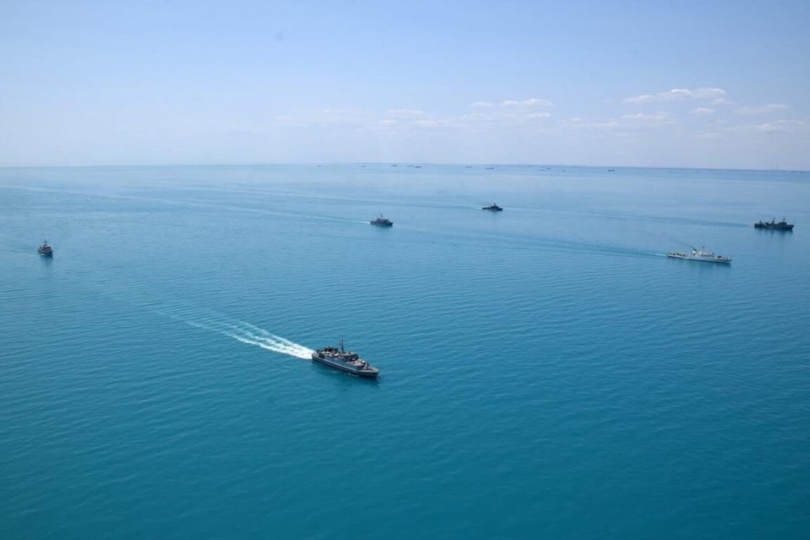 Варна посреща корабите от противоминната военноморска група в Черно море
