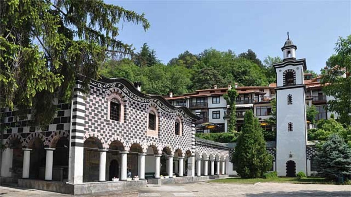 Храм "Въведение Богородично"