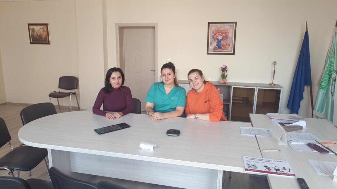 Студенти от Медицинския колеж при Тракийски университет стартираха благотворителна кампания в подкрепа на Никол от Ямбол