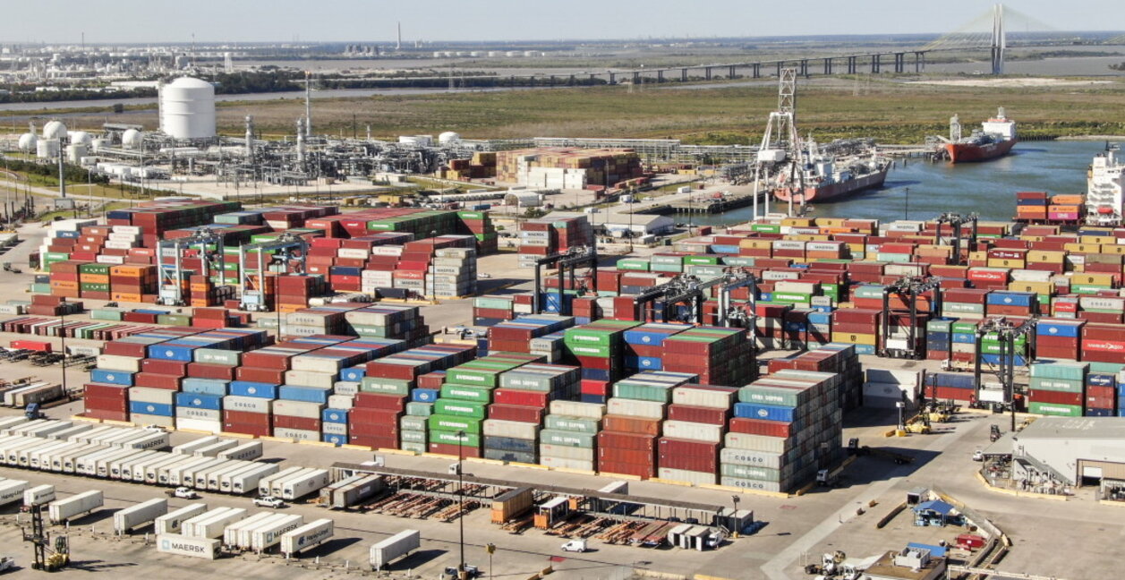 Стачка на пристанищни работници застрашава икономиката на САЩ