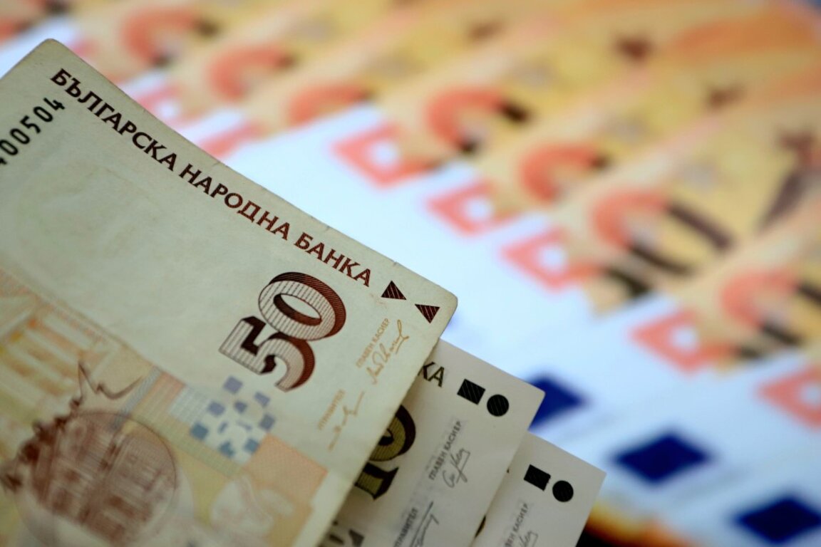 МФ: България запазва второто си място в ЕС сред държавите с най-нисък дълг