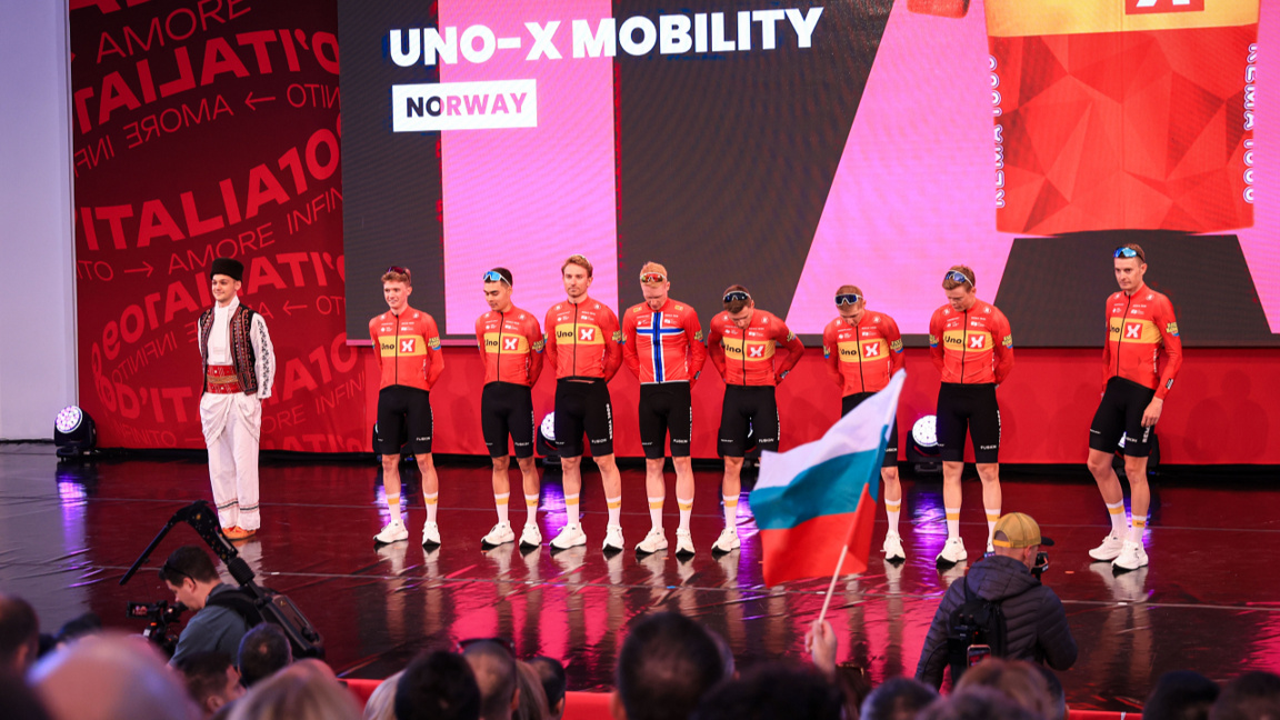 Το Μπουργκάς έδωσε επίσημη αρχή στο Giro d’Italia με παρουσίαση 23 ομάδων