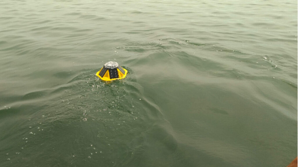 Буйове измерват вълнението и температурата на морето на шест места по Черноморието ни