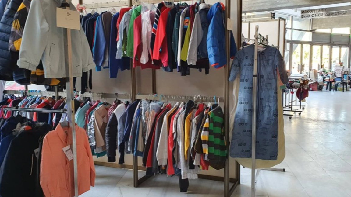 ЕС планира забрана на унищожаваненето на непродадените дрехи