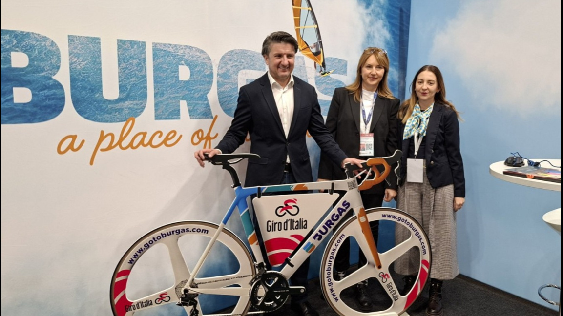 Виртуален асистент посреща туристите това лято в Бургас