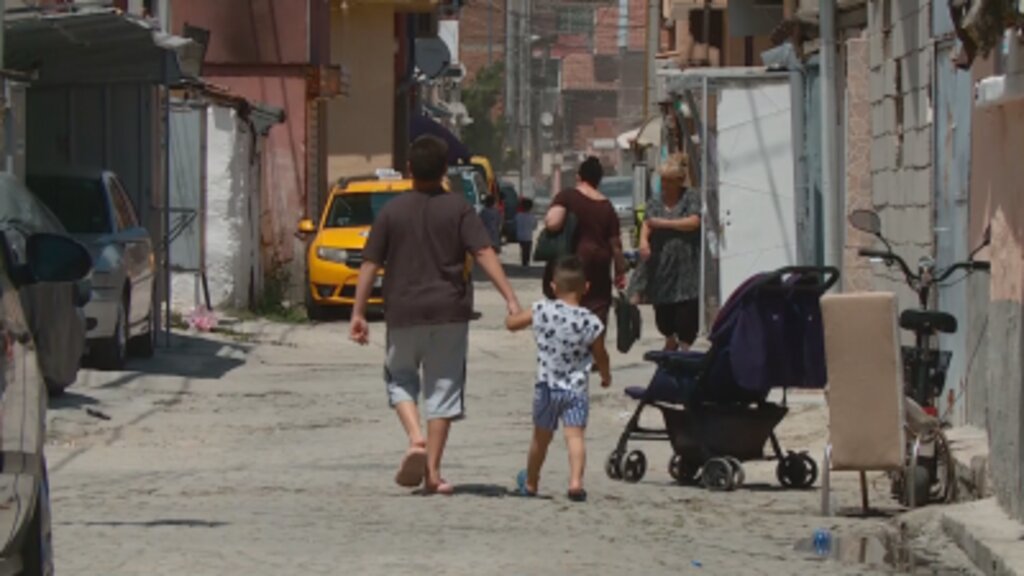 Plovdiv bölgesinden 430'dan fazla çocuk yoksulluk, göç veya evlilik nedeniyle okulu bıraktı