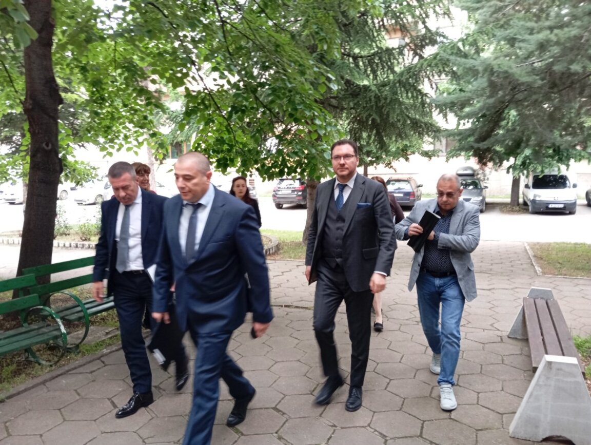 Вътрешният министър призова за строг регламент за електрическите тротинетки
