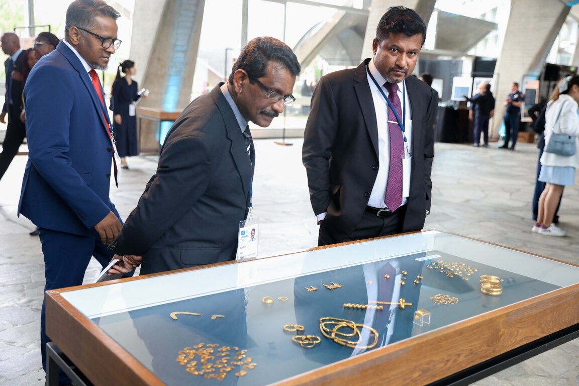 Se inaugura en París la exposición búlgara "A través de las olas del mar Negro a lo largo de los siglos"
