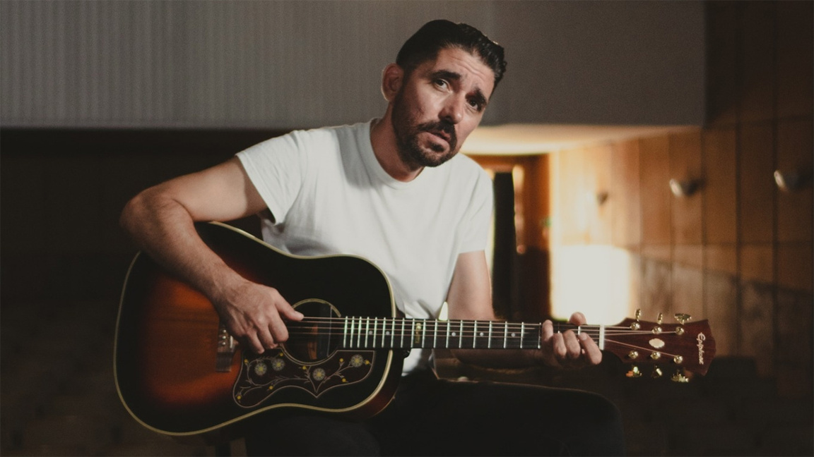 Ersin Mustafov cu mesaje pozitive în al doilea proiect solo al său