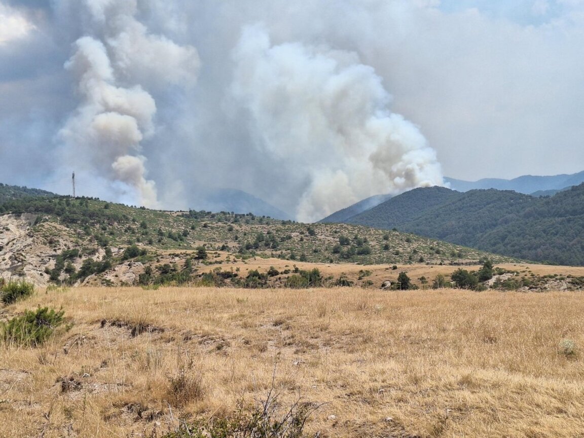 Евакуирани са жителите на санданското село Плоски