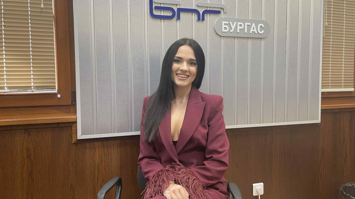 Най-красивата бургазлийка Теодора Димова в челната тройка на „Мис България 2025“