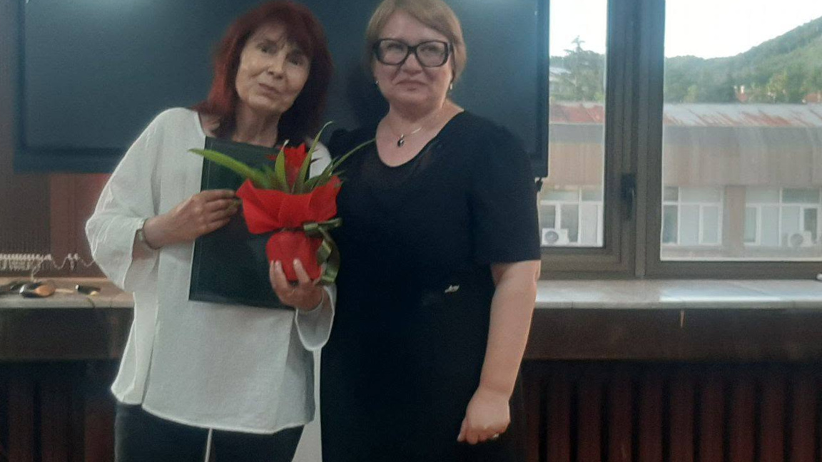 "По първи петли" с Мария Благоева 