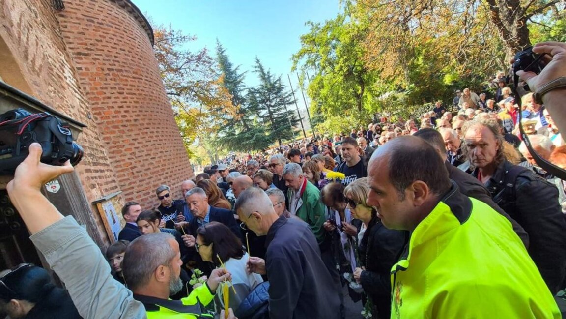 Des milliers de fans ont fait leurs adieux à la légende du rock bulgare Kiril Maritchkov