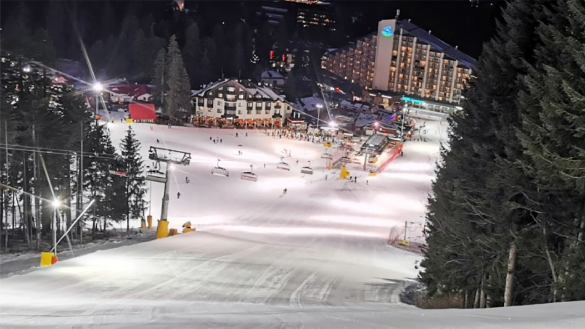 À Borovets, le ski nocturne fait son grand retour