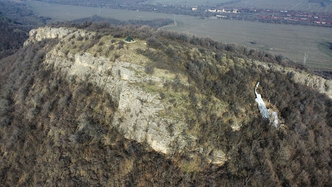 Крепостта Ряховец