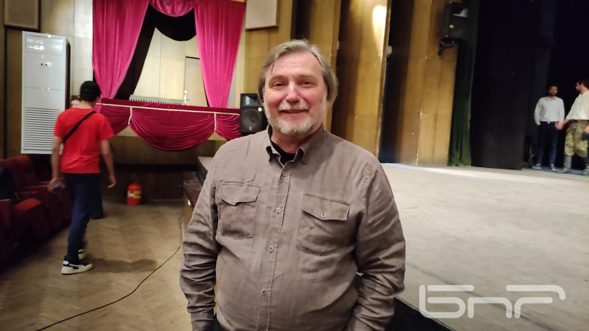 Руският театрален режисьор проф. Владимир Байчер