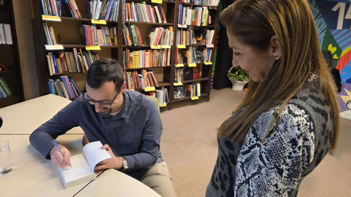 "Караеврен" - новата книга на Васил Попов 