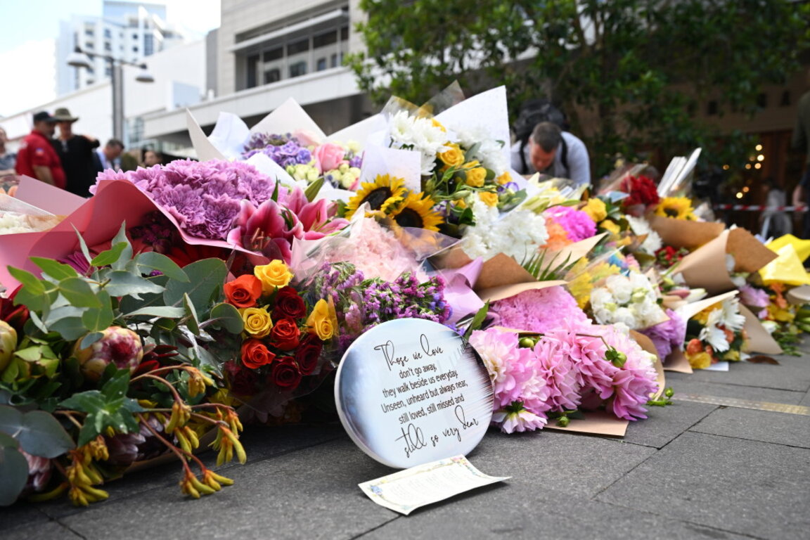 Импровизиран мемориал в памет на жертвите в Сидни.