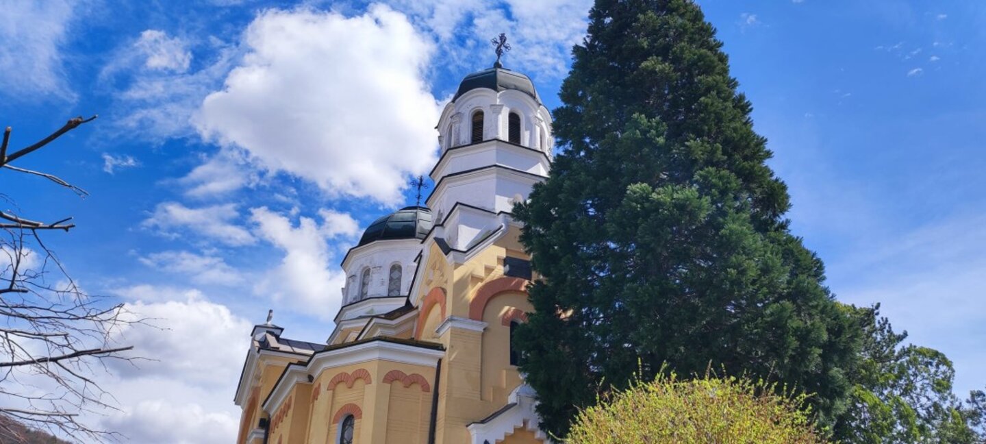 Новата църква на Кремиковския манастир