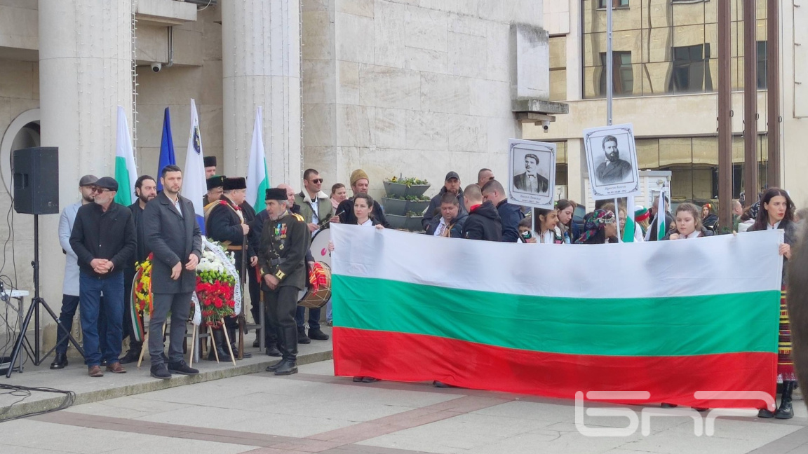 Стотици се включиха в първото "Бургаско шествие"