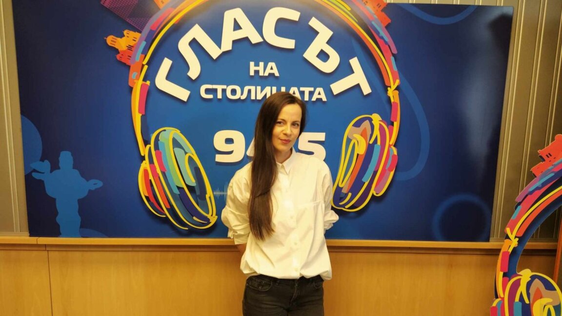 Младата актриса Александра Димитрова в премиерното заглавие на I Am Studio - "Канкун"