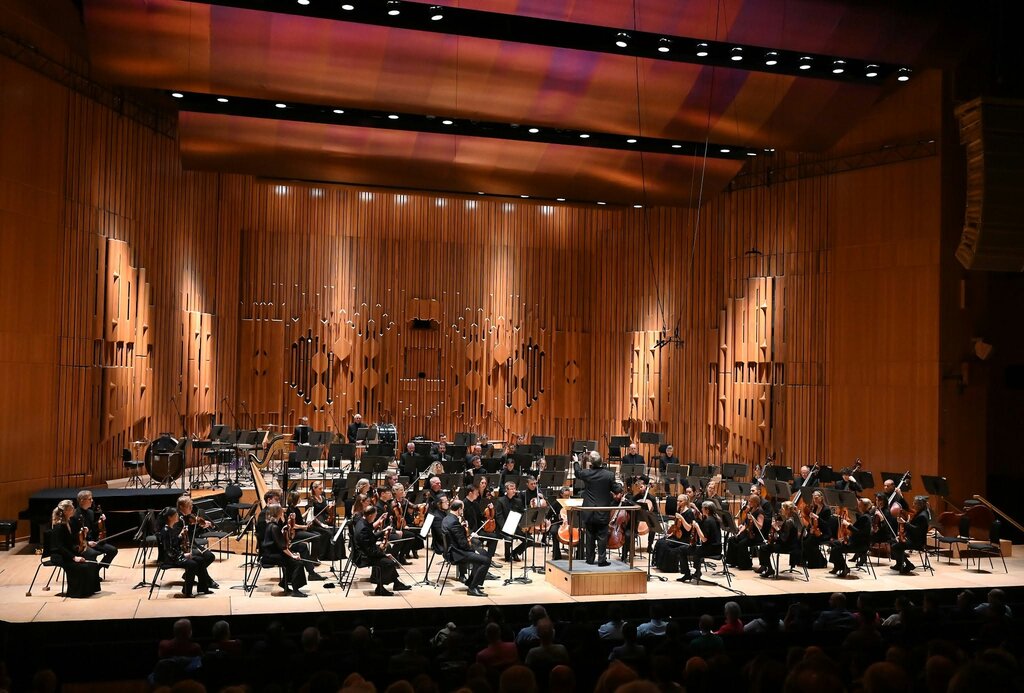 Симфоничният оркестър на BBC London