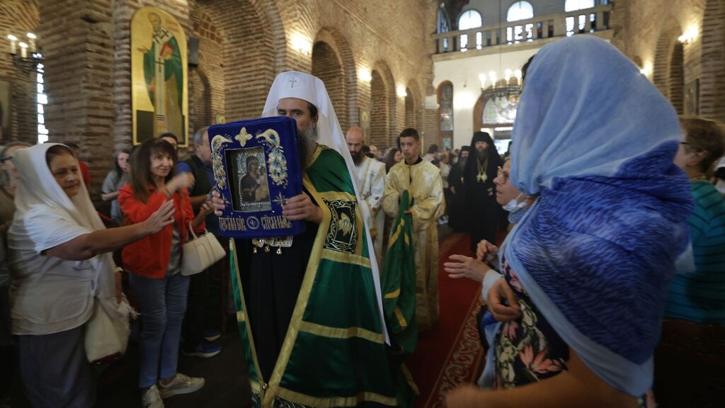 Miles de fieles acuden a ver el icono hawaiano de la Virgen María de Iveron