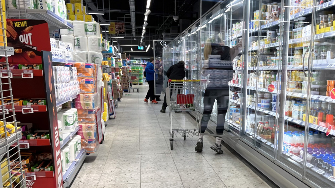 Zinxhirët tregtarë vendosin deri në 130% mbiçmim të produkteve ushqimore