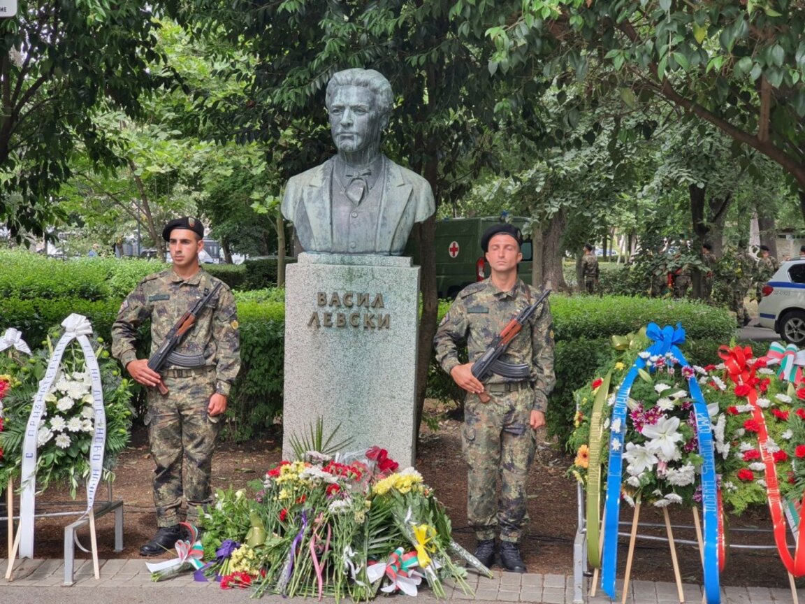 Бургас чества 188 години от рождението на Васил Левски