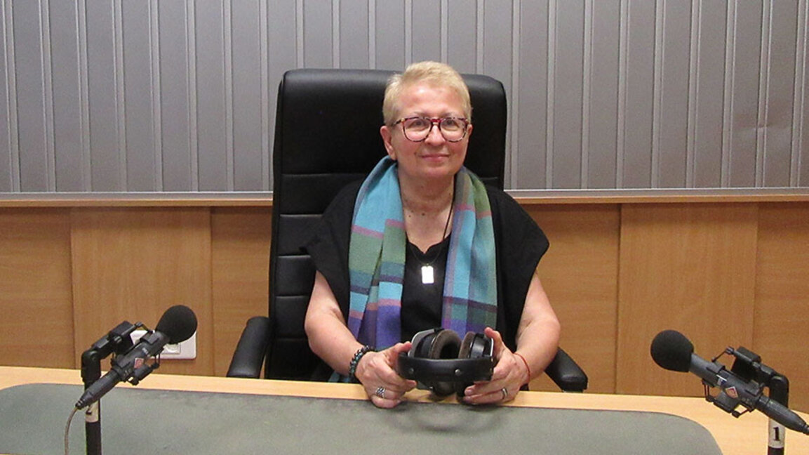 Доц. Соня Алексиева в студиото на „Христо Ботев“