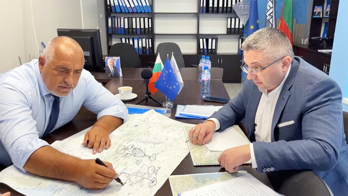 Boyko Borisov, Sviştov ve Veliko Tırnovo belediye başkanlarıyla yeni su planını tartıştı