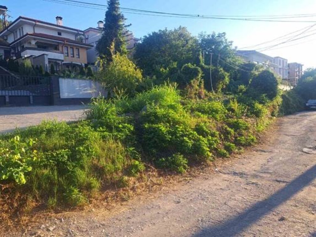 Ремонт по пътя към Паметника
