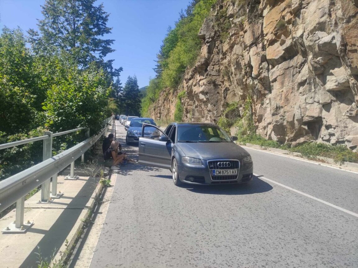 Две катастрофи с четирима пострадали в област Смолян