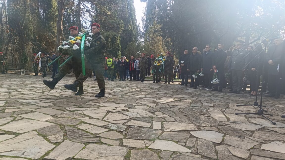 Стара Загора се поклони пред делото на Ботев