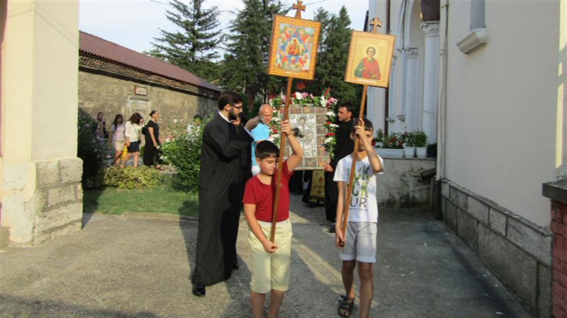 На празника в храма "Свети Пантелеймон"
