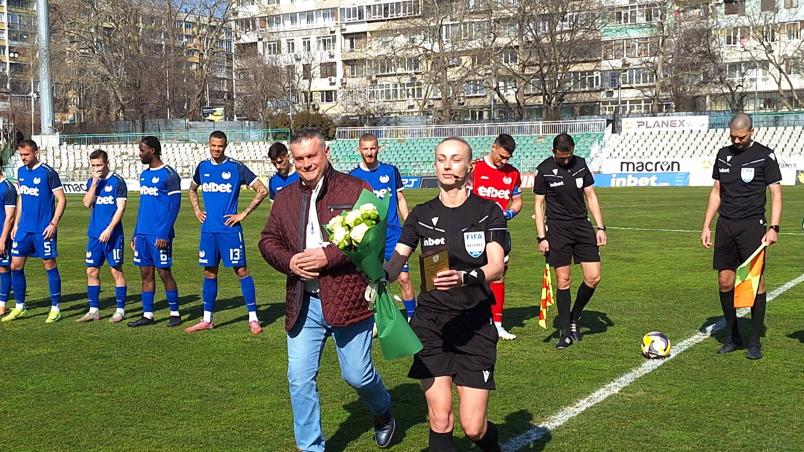 Християна Гутева влиза във футболната история на Варна    (ВИДЕО)