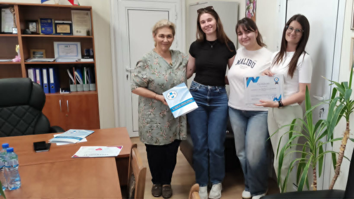 Абитуриентите от Кула дариха парични средства на видинската болница