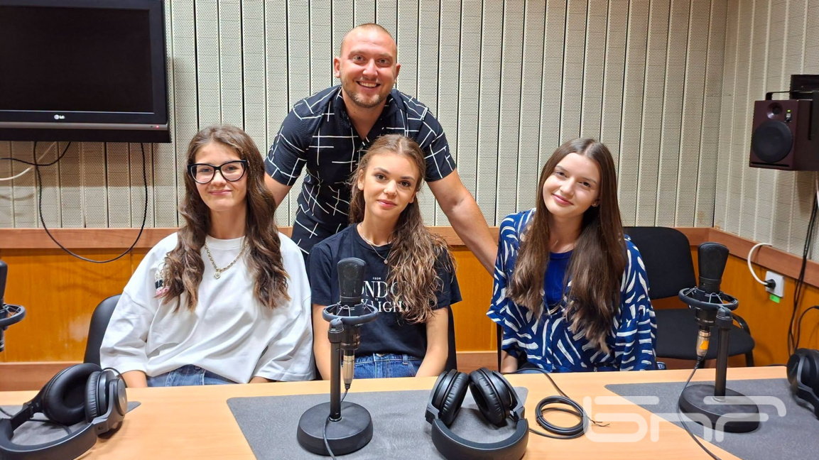 Младежите на Падеш: „Фолклорът е в кръвта ни, защото сме българи“
