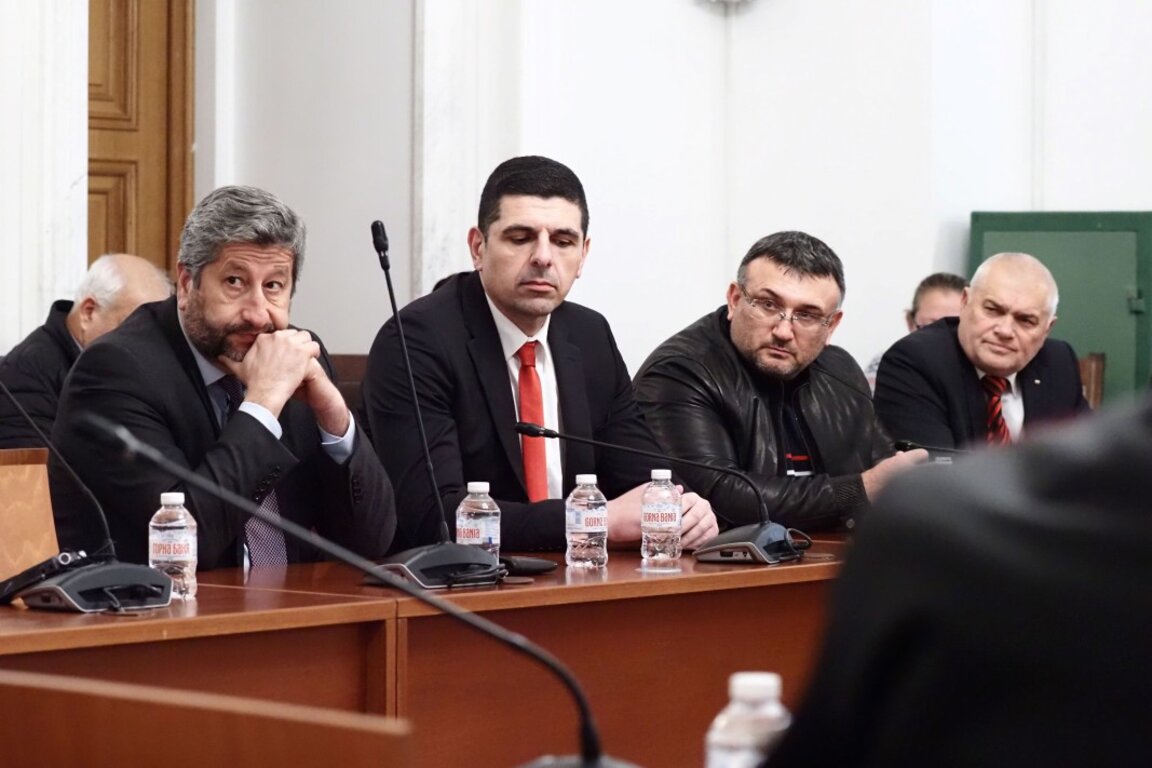 Заседание на Комисията по отбрана в Народното събрание