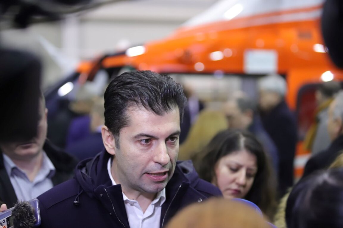 Кирил Петков