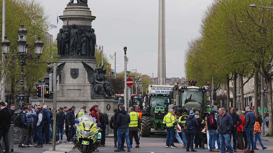 İrlanda'da devam eden protestolar, geniş çaplı abluka eylemlerine dönüştü
