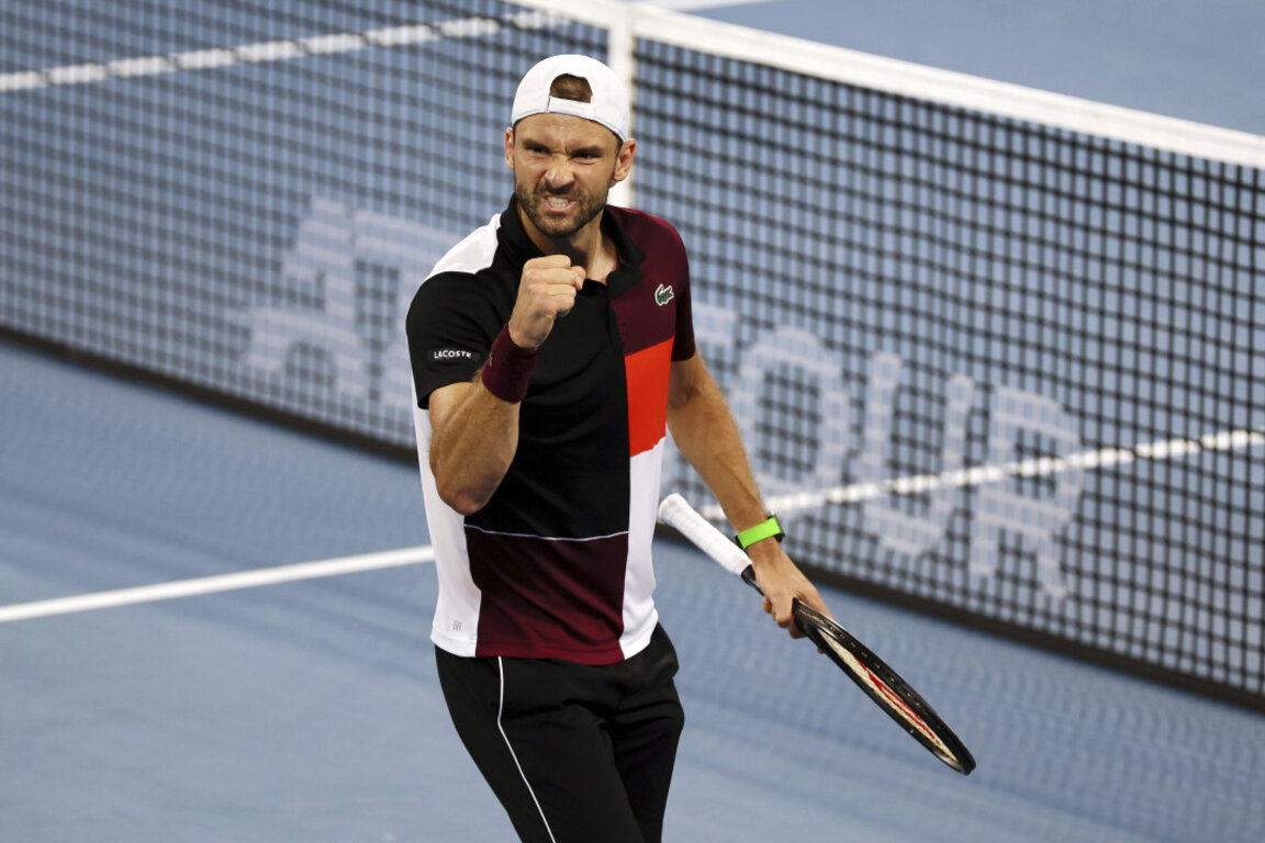 Grigor Dimitrov triumfoi me titullin në Brisbane