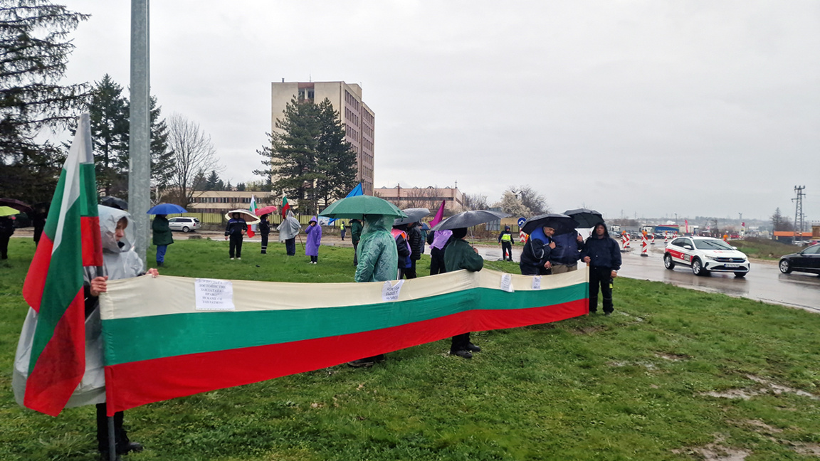 Работниците в "ТЕРЕМ – Хан Крум" – Търговище, протестират заради забавени заплати