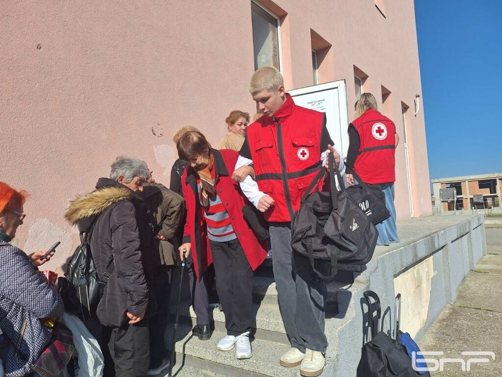 Недоволство сред хората в Благоевград, чакащи за помощите от Европейския социален фонд+
