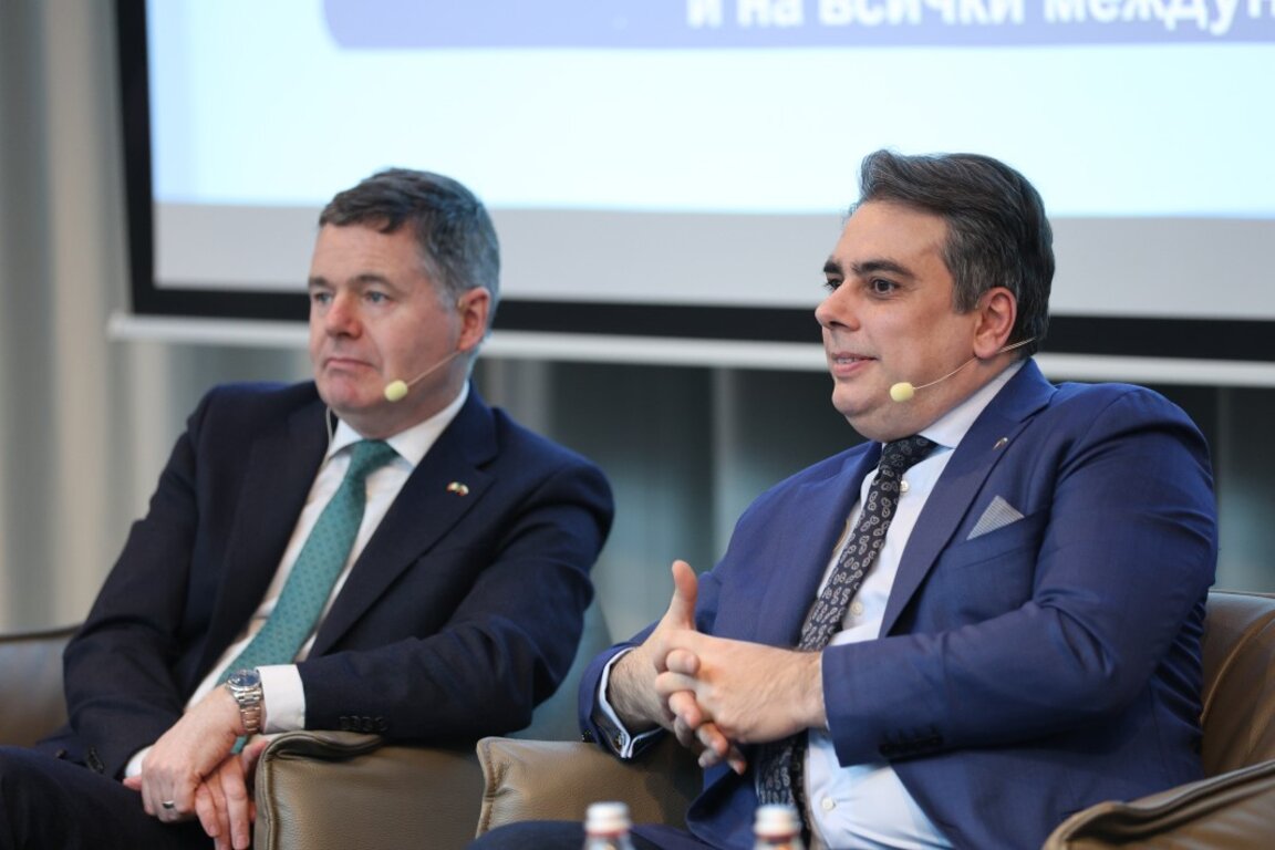 Паскал Донахю и Асен Василев