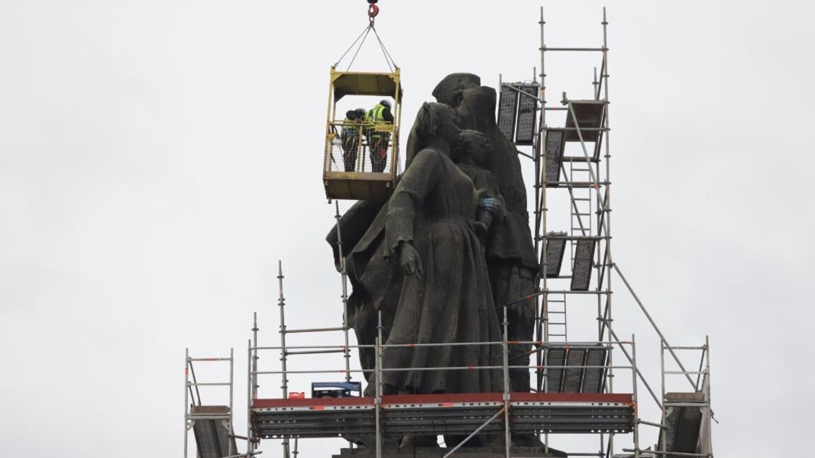 Démantèlement du monument de l’armée rouge : le PS appelle à manifester