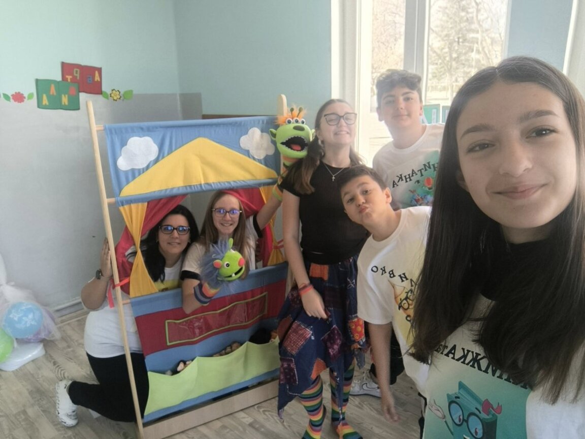 Малки актьори, големи уроци: мисията на детския театър в Карлово