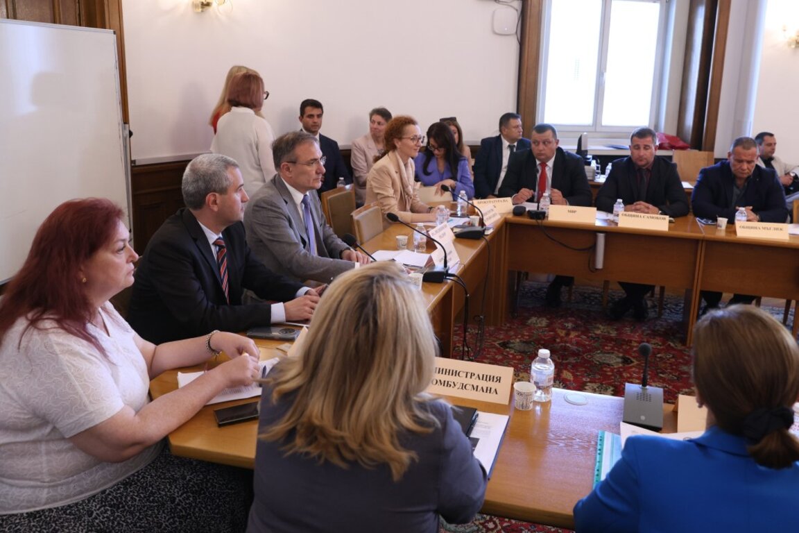 На заседанието на Комисията по труда и социалната политика в Народното събрание - 11 юни 2025 г.